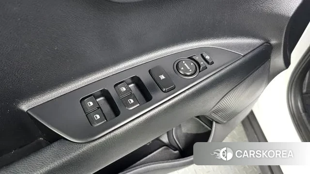 Kia Stonic id 3439676 из Кореи 8