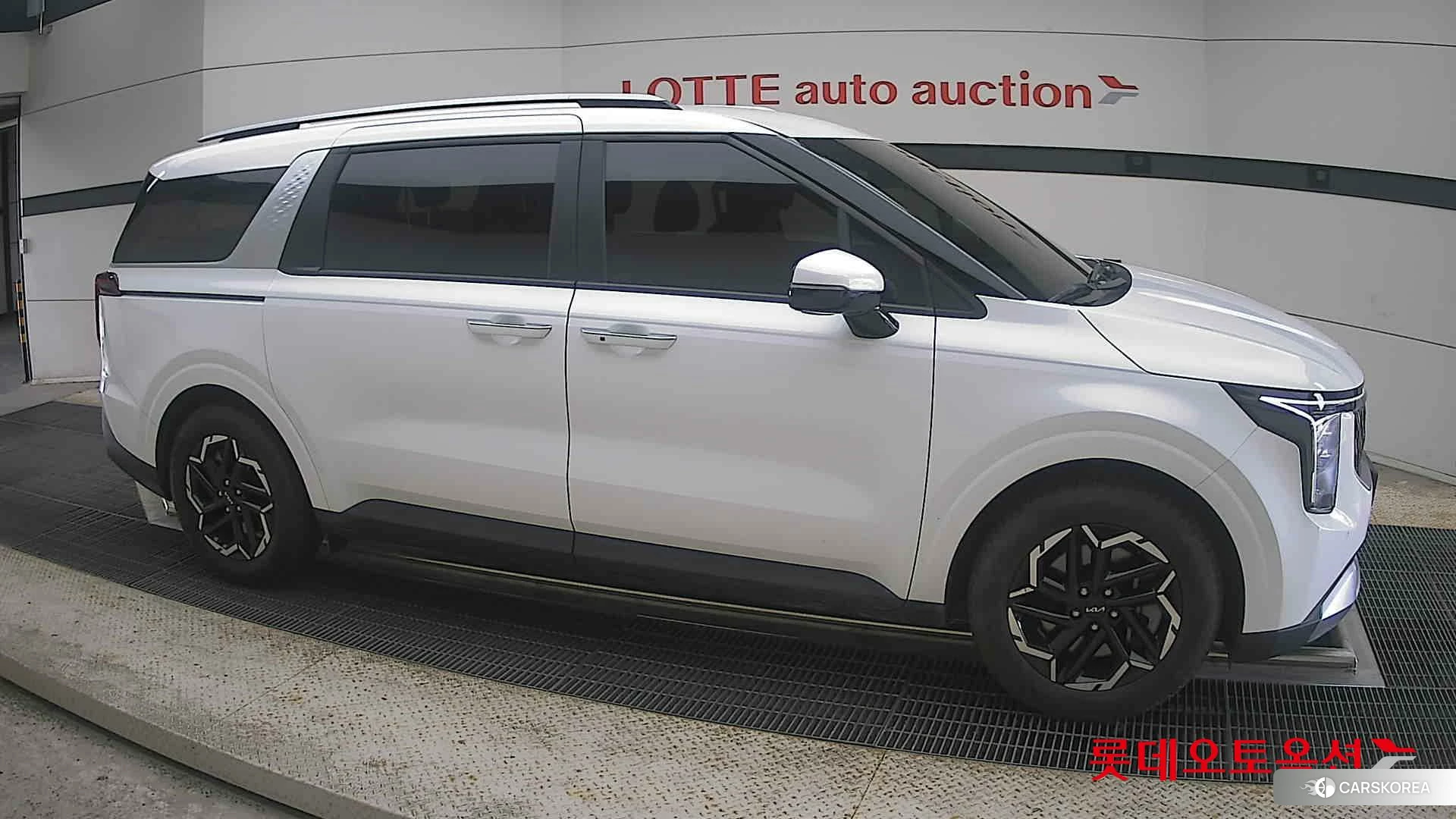 Kia Carnival id 4504295 из Кореи 8