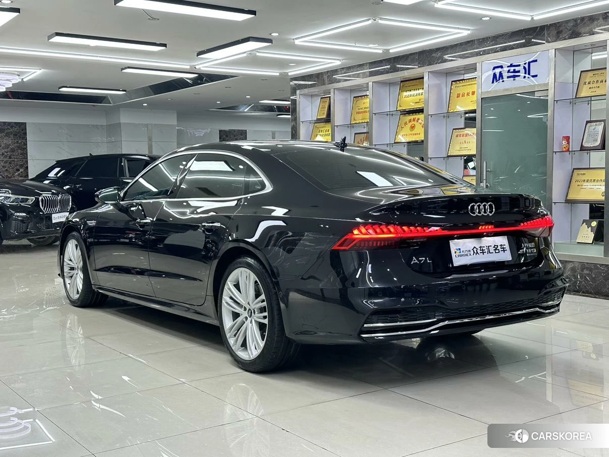 Audi A7L id 4499036 из Китая 8