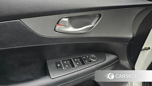 Kia Come New K3 id 3894154 из Кореи 8