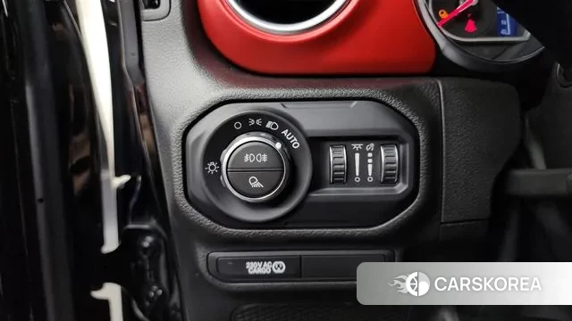 Jeep Gladiator (JT) id 3007329 из Кореи 8