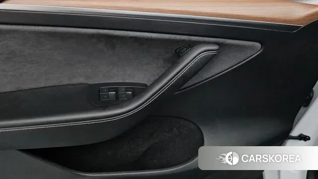 Tesla Model Y id 3377234 из Кореи 8