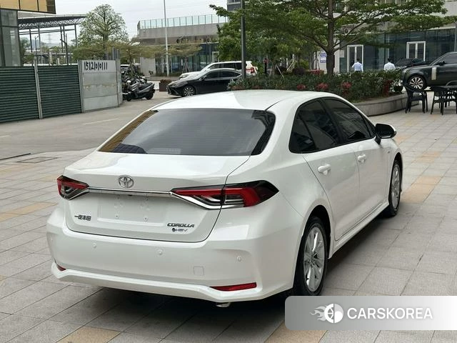 Toyota Corolla id 4262349 из Китая 8
