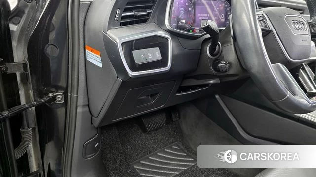 Audi A6 (C8) id 3866461 из Кореи 8