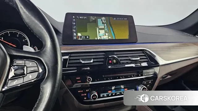 BMW 5 Series (G30) id 3779256 из Кореи 8