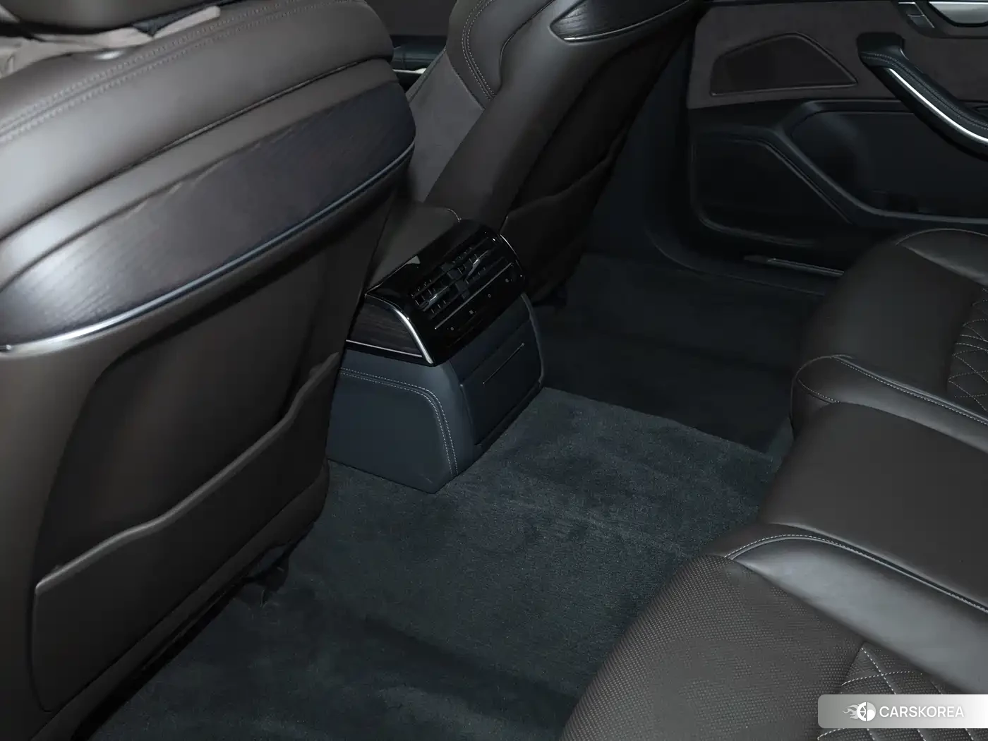 Audi A8 id 4599648 из Китая 8
