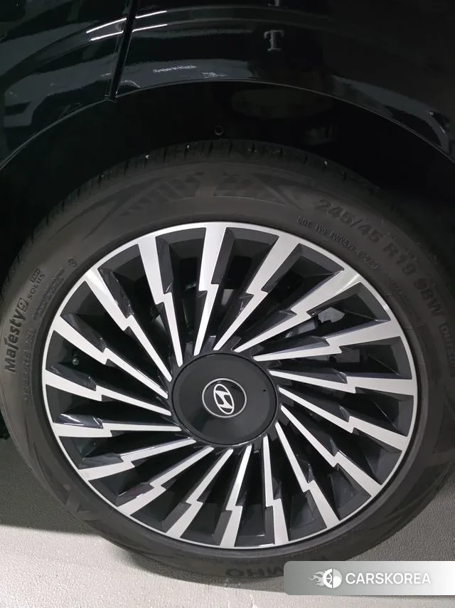 Hyundai Grandeur (GN7) id 3554972 из Кореи 8