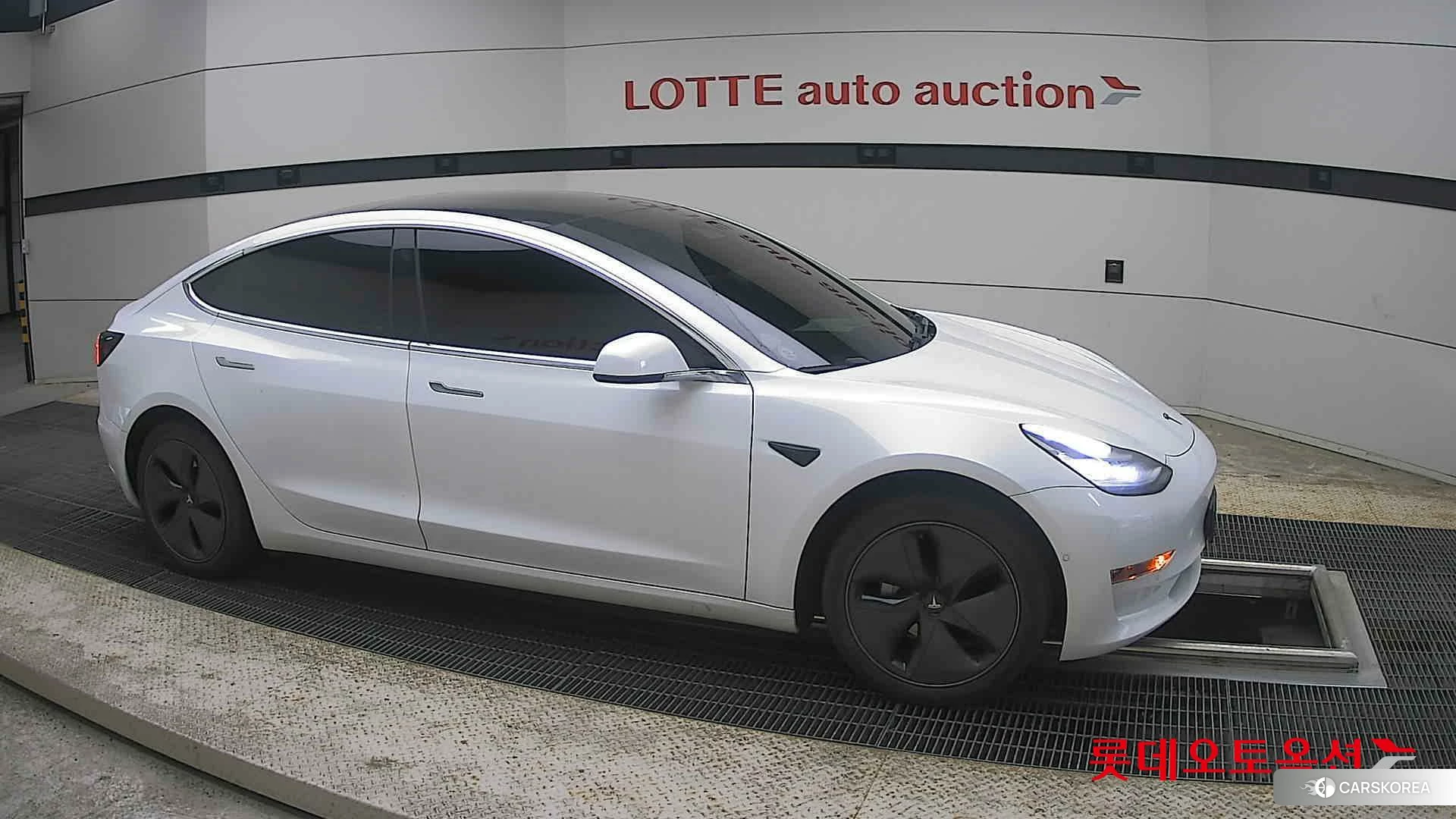 Tesla Model 3 Standard Range Plus RWD id 4289296 из Кореи 8