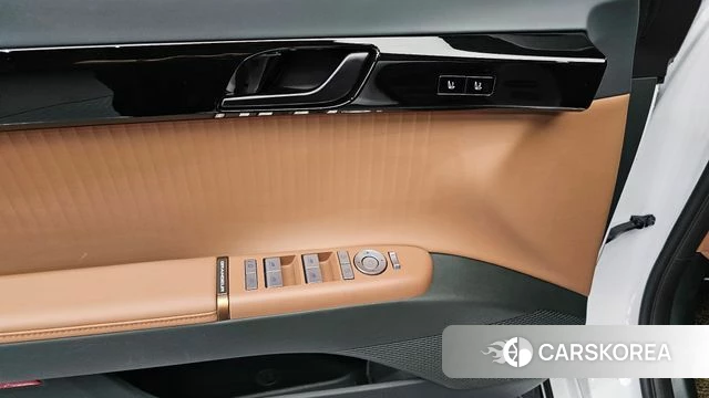 Hyundai Grandeur Hybrid (GN7) id 3858232 из Кореи 8