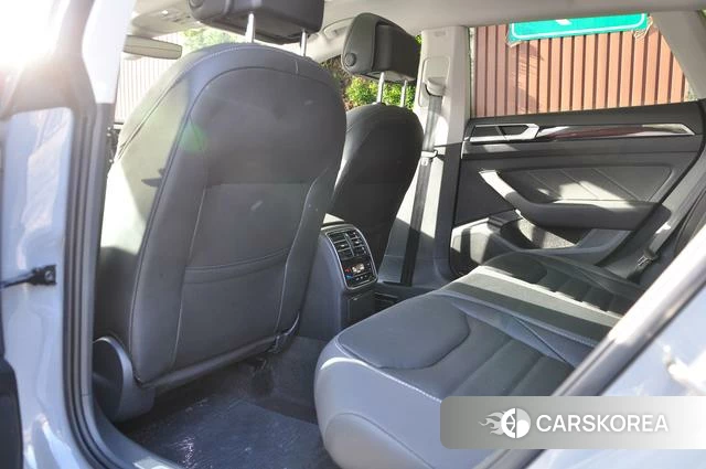 Volkswagen CC id 4272732 из Китая 8