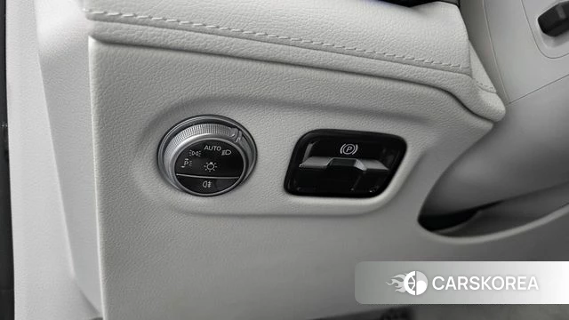 Mercedes-Benz EQS SUV X296 id 4315521 из Кореи 8