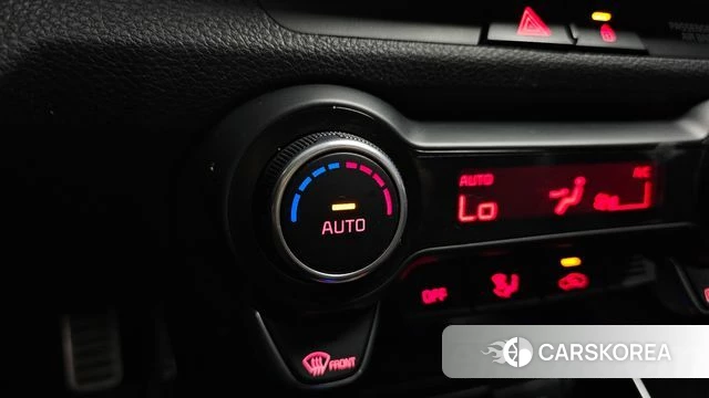 Kia Stonic id 3886297 из Кореи 8