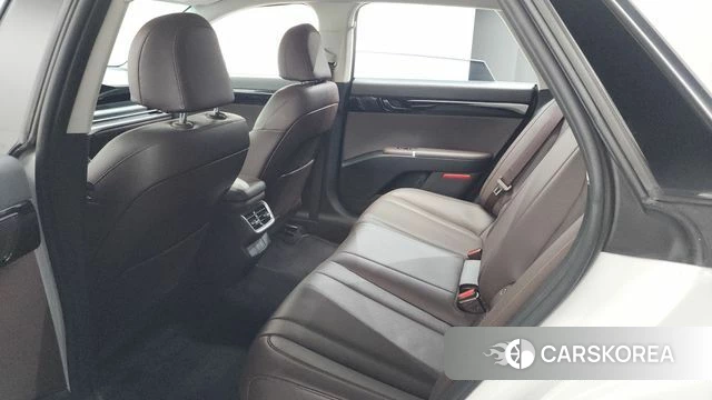 Hyundai Grandeur (GN7) id 4579356 из Кореи 8