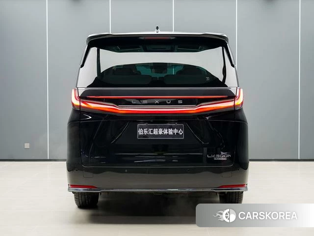 Lexus LM id 4262245 из Китая 8