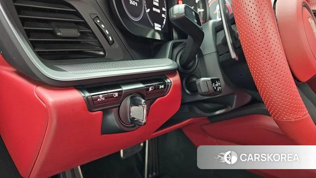 Porsche 911(992) id 4677363 из Кореи 8