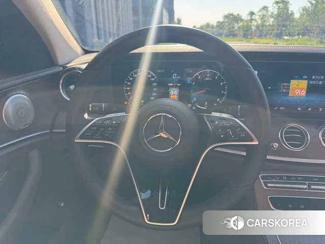 Mercedes-Benz E-class id 4272445 из Китая 8