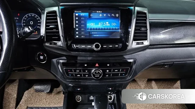 Ssangyong The New Rexton Sports Cannes id 3606703 из Кореи 8