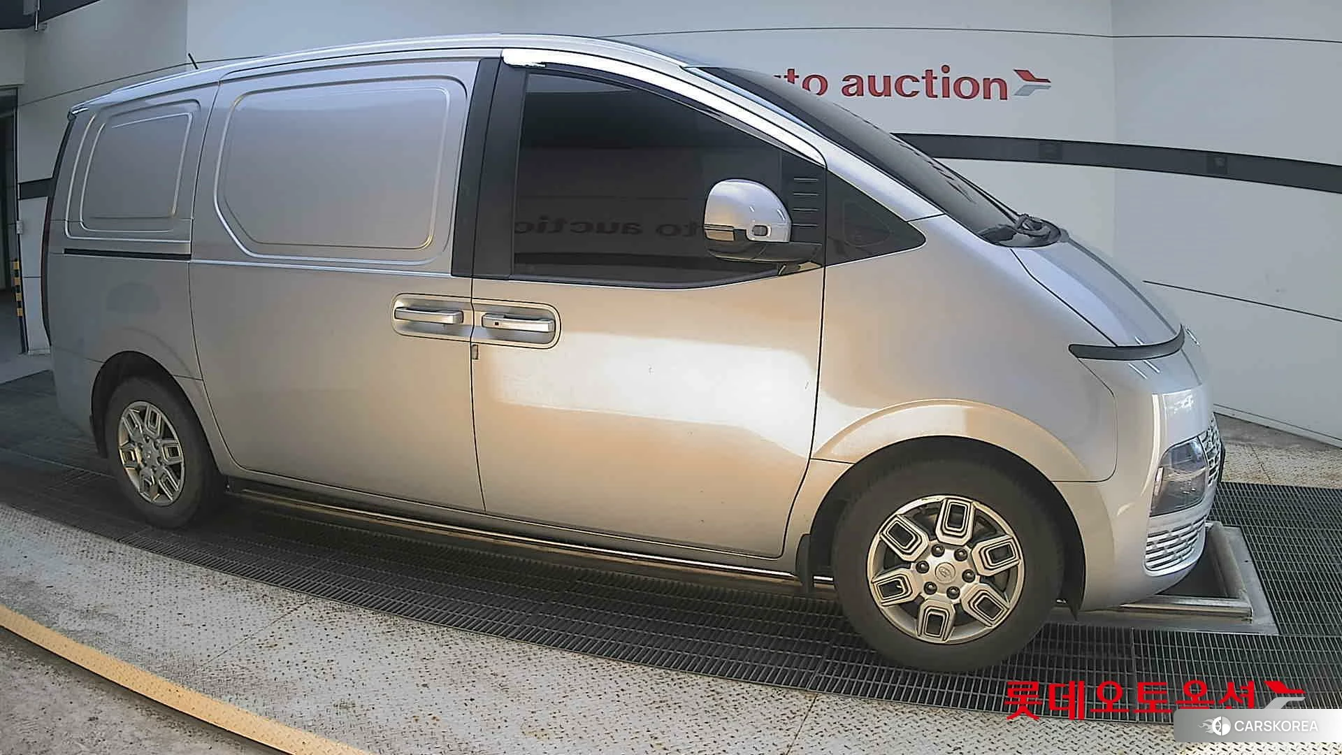 Hyundai Staria id 4679299 из Кореи 8