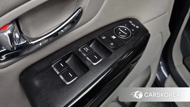 Kia The New Carnival id 3557435 из Кореи 8