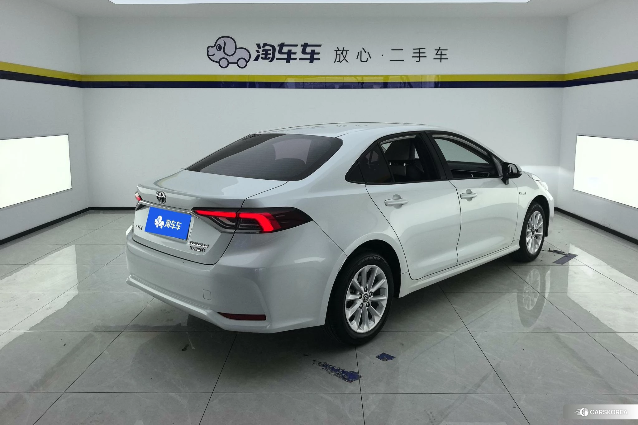 Toyota Corolla id 4453762 из Китая 8