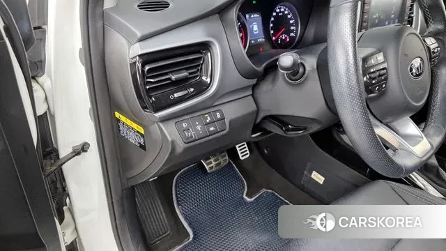 Kia Stonic id 3713615 из Кореи 8