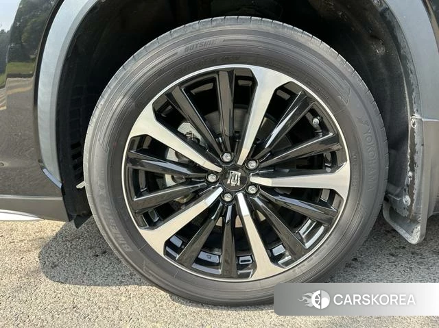 Toyota Crown Lufang id 4241980 из Китая 8