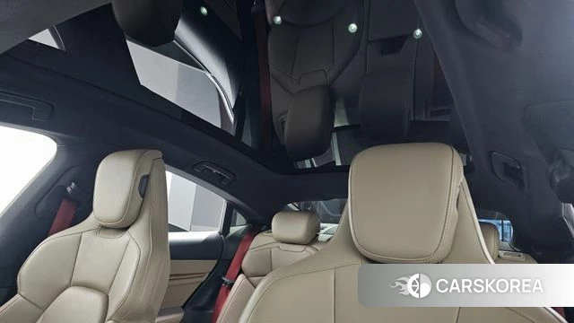 Porsche Taycan id 3842771 из Кореи 8