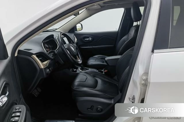 Jeep Free light id 4236157 из Китая 8