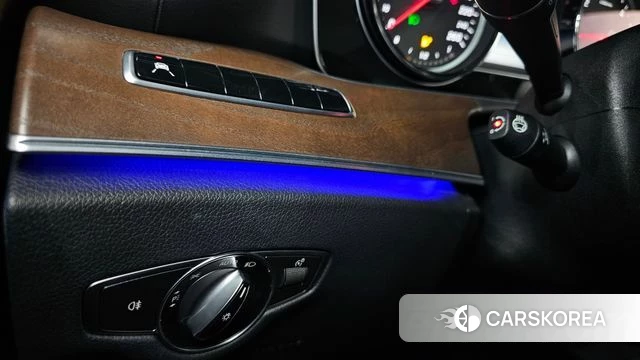 Mercedes-Benz E-Class W213 id 3893649 из Кореи 8