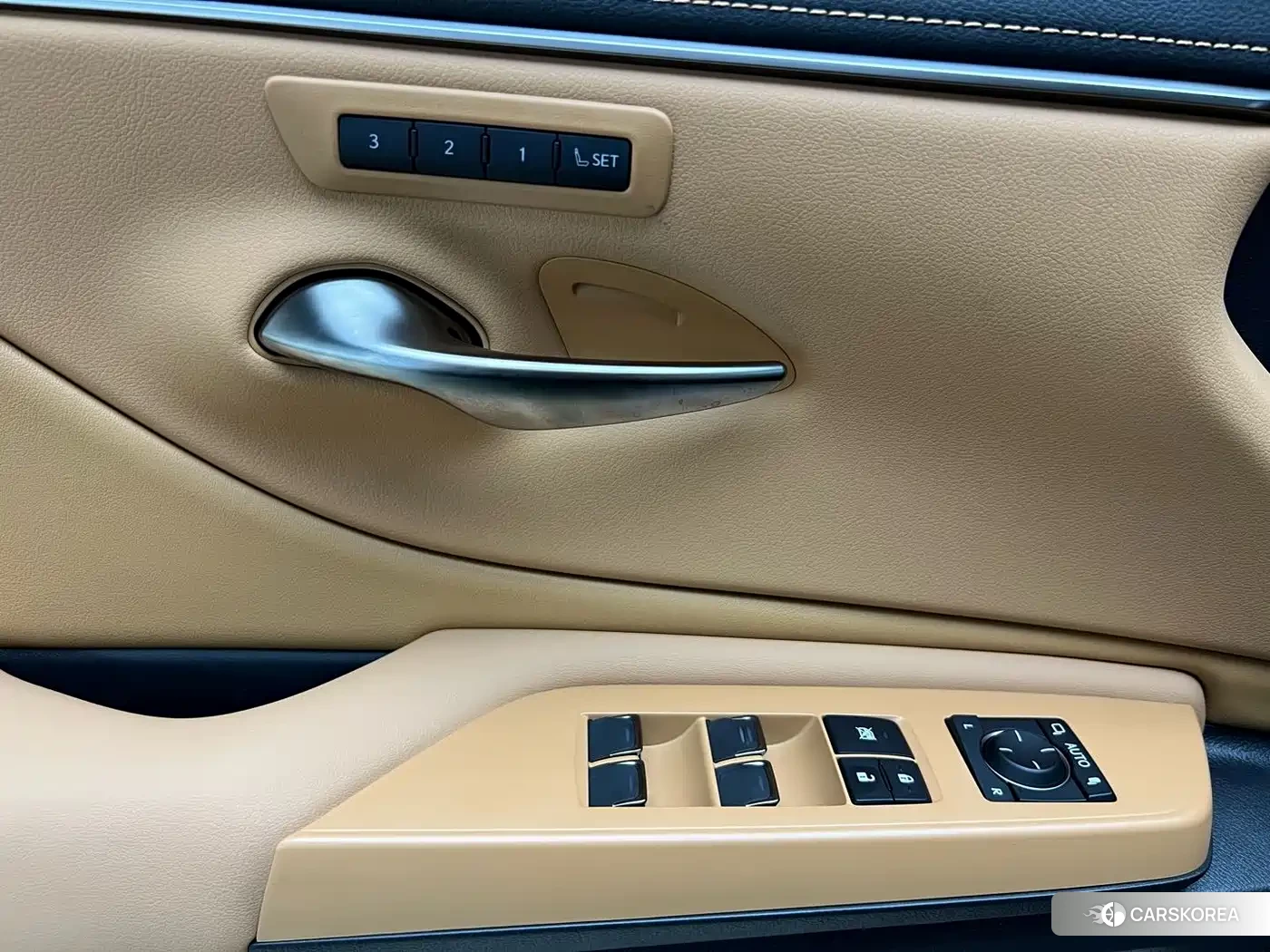 Lexus ES id 4565186 из Китая 9