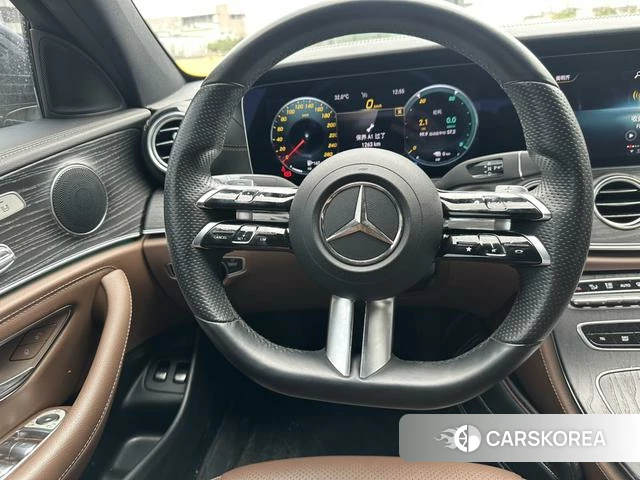 Mercedes-Benz E-class PHEV id 4260932 из Китая 8