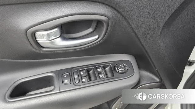 Jeep Renegade id 3766191 из Кореи 8