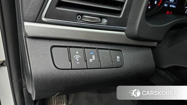 Hyundai Avante AD id 4587426 из Кореи 8