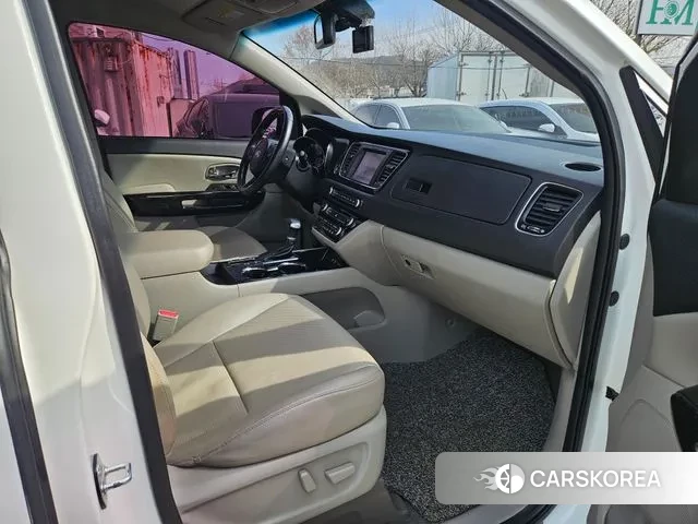 Kia The New Carnival id 3718430 из Кореи 8