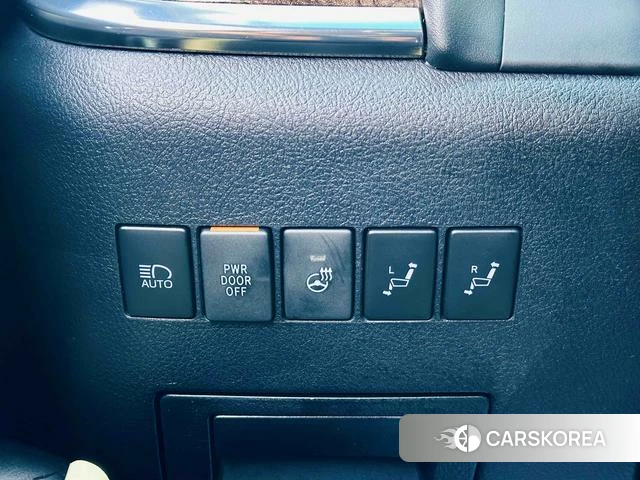 Toyota Wilfa id 4261117 из Китая 8