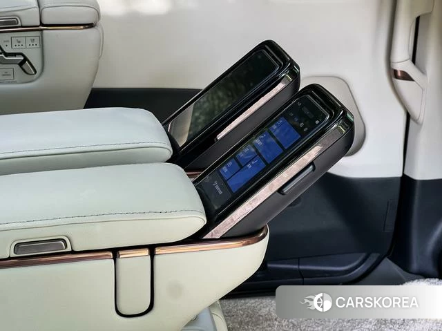 Lexus LM id 4353214 из Китая 8
