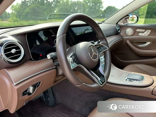 Mercedes-Benz E-class id 4359652 из Китая 8