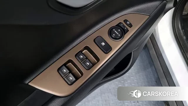 Kia Stonic id 3494676 из Кореи 8