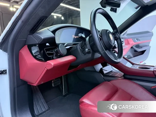 Porsche Taycan id 3064222 из Кореи 8