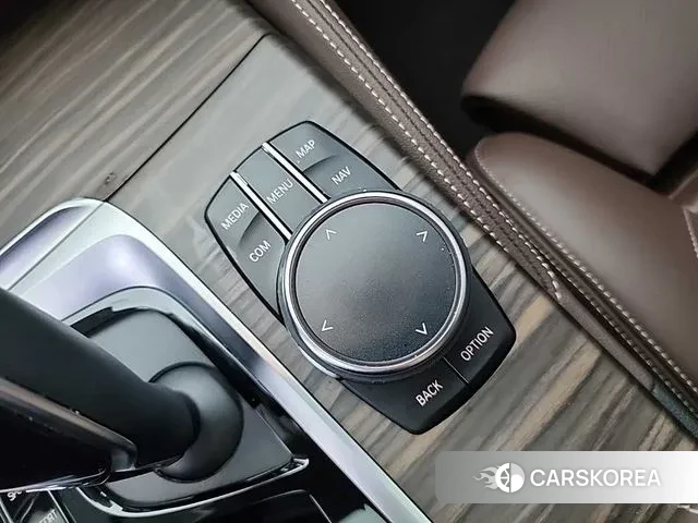 BMW 5 Series (G30) id 3031824 из Кореи 8