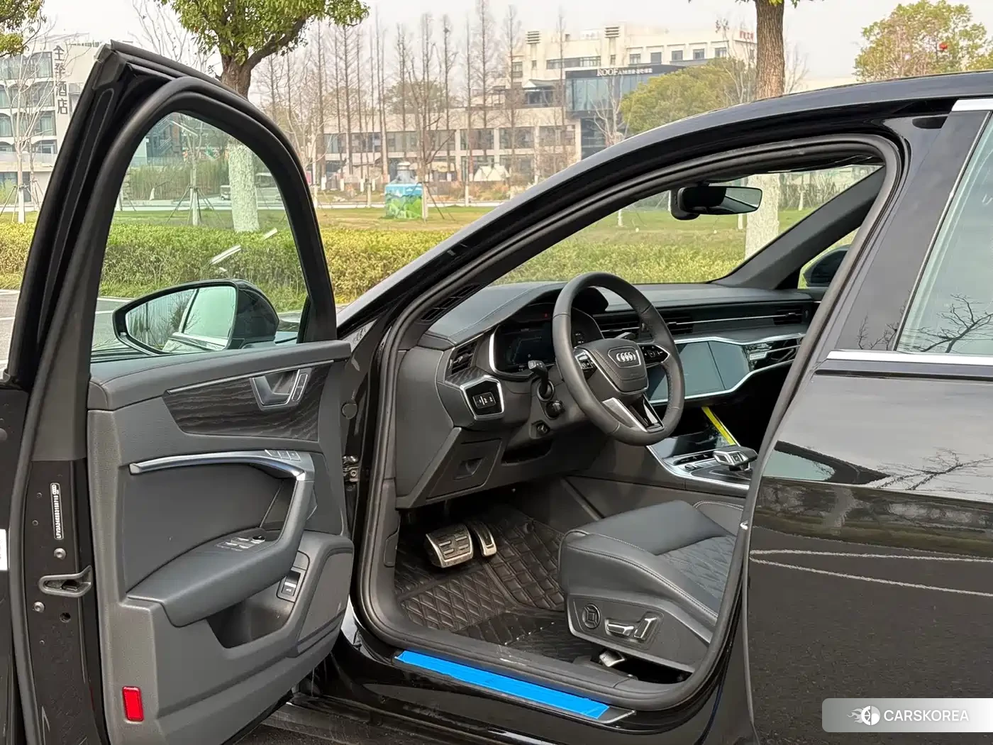 Audi A6L id 4539433 из Китая 8