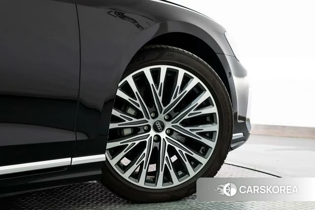 Audi A8 id 4263804 из Китая 8