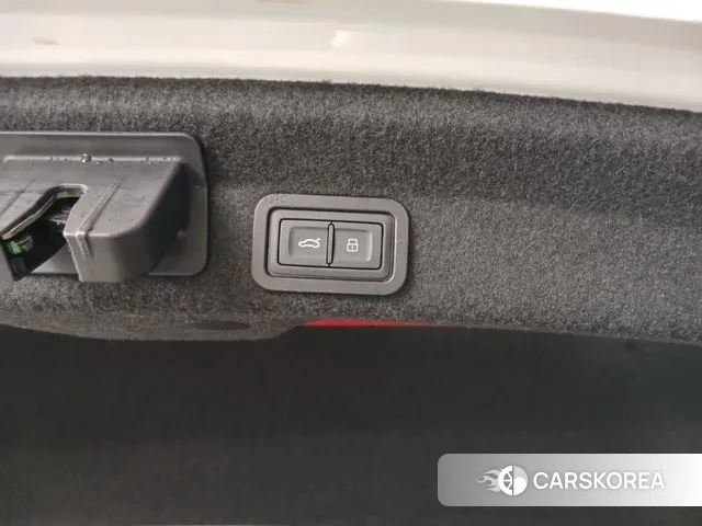 Audi A6 (C8) id 3562496 из Кореи 8