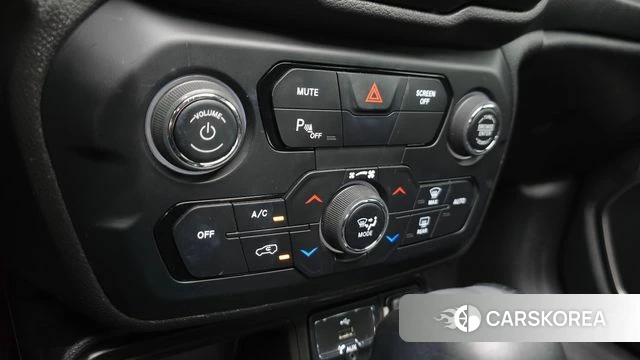 Jeep Renegade id 4651032 из Кореи 8