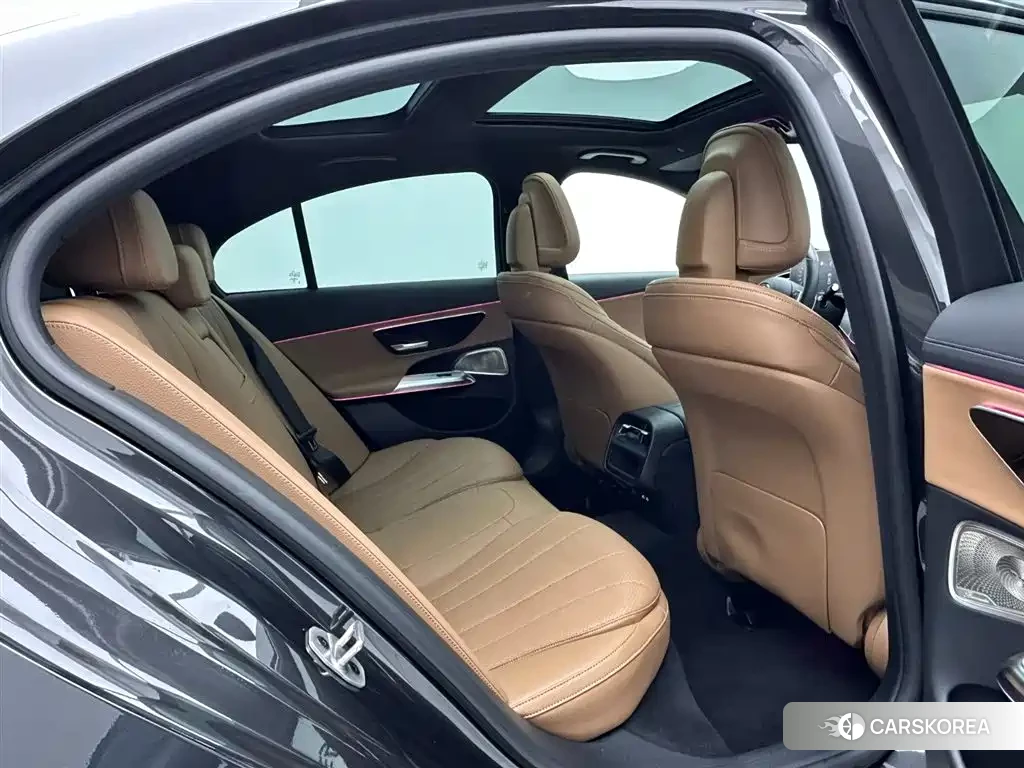 Mercedes-Benz E-Class id 4515496 из Китая 8