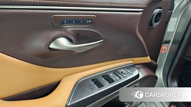 Lexus ES300h 7th generation id 4362979 из Кореи 8