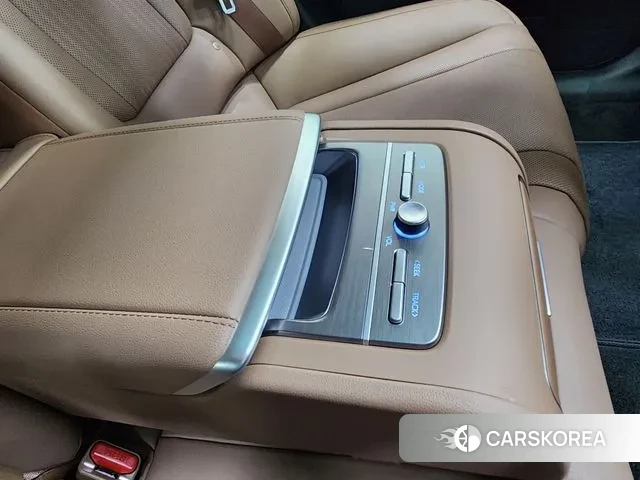 Hyundai Grandeur Hybrid (GN7) id 3731418 из Кореи 8