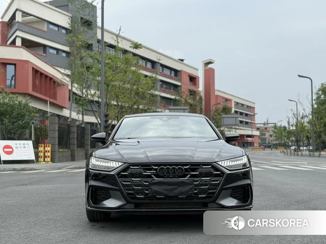 Audi A7L id 4228475 из Китая 8