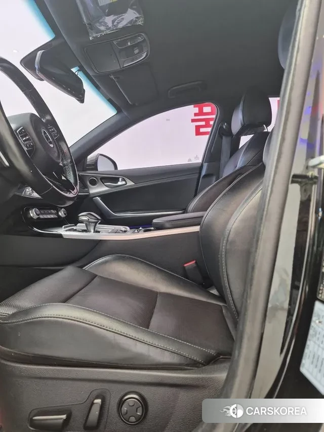 Kia Stinger id 3531090 из Кореи 8