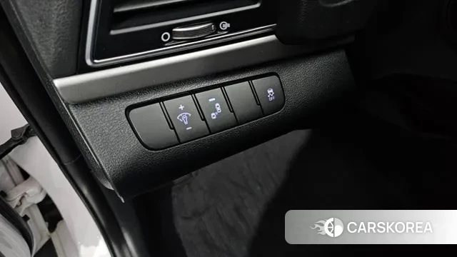 Hyundai Avante AD id 3583500 из Кореи 8